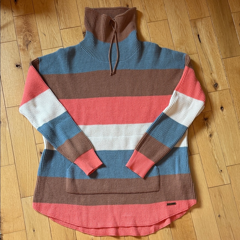 Carve Designs Women’s Rockvale Coral and Blue Striped Turtleneck Sweater, Large